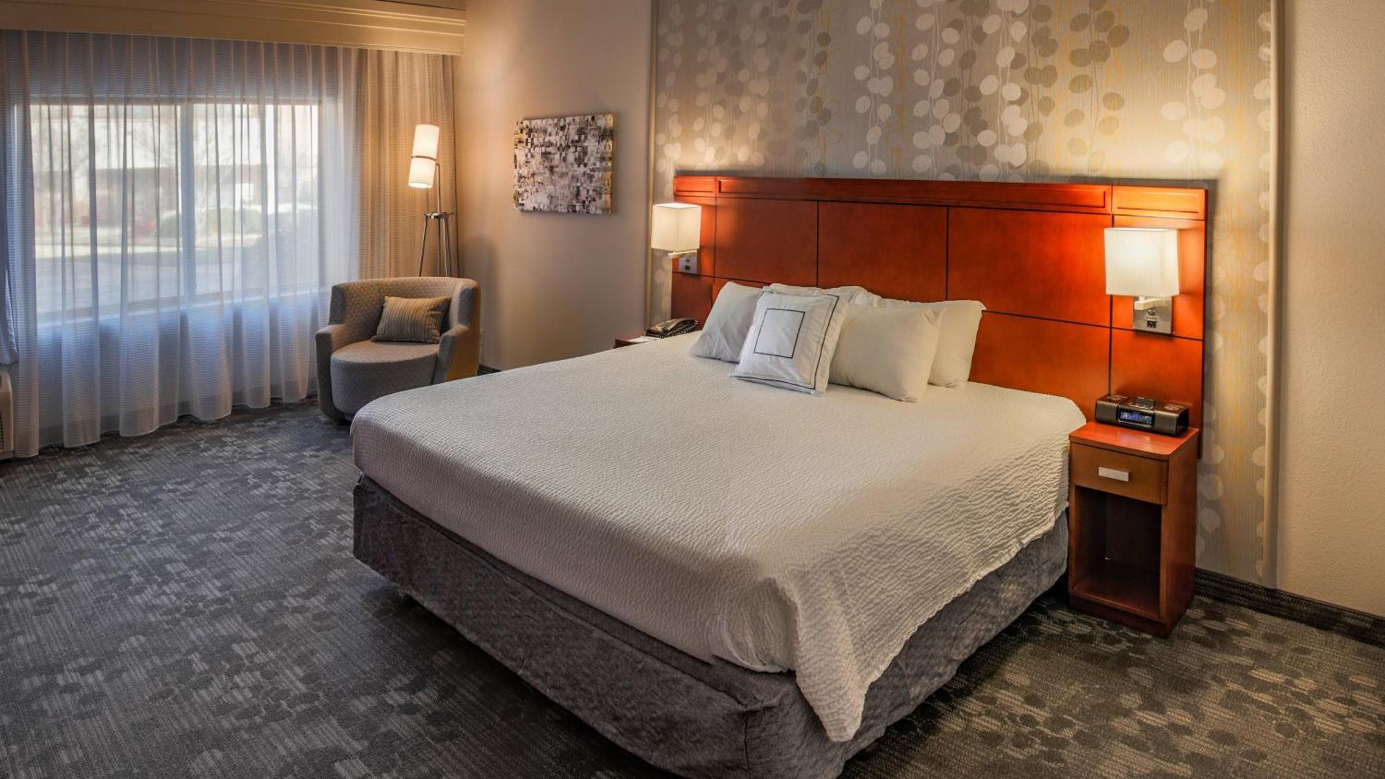 Courtyard By Marriott Norman Hotel Ngoại thất bức ảnh
