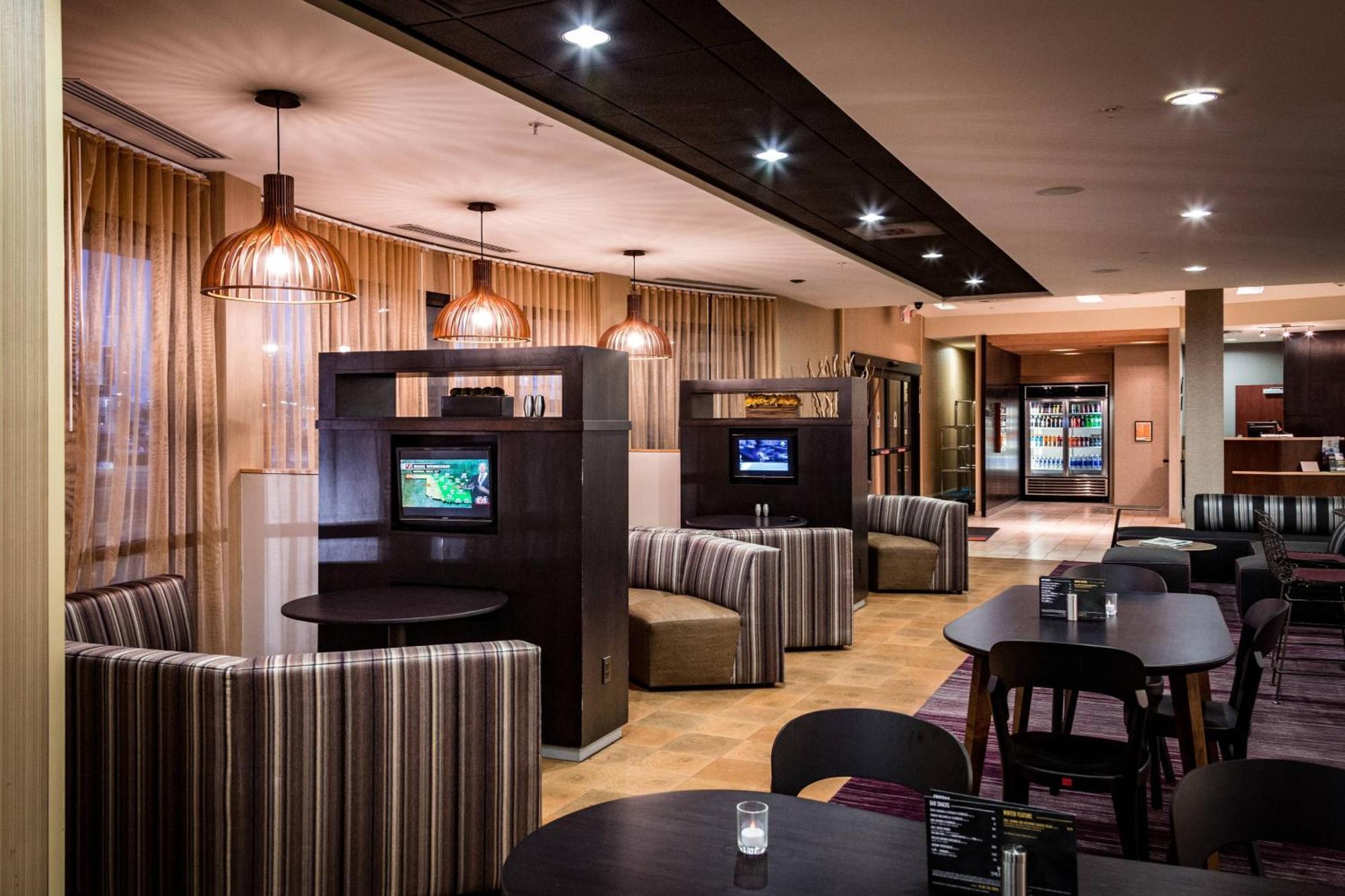 Courtyard By Marriott Norman Hotel Ngoại thất bức ảnh