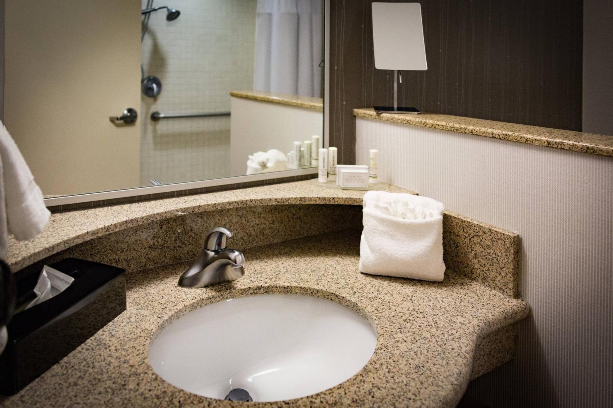 Courtyard By Marriott Norman Hotel Ngoại thất bức ảnh