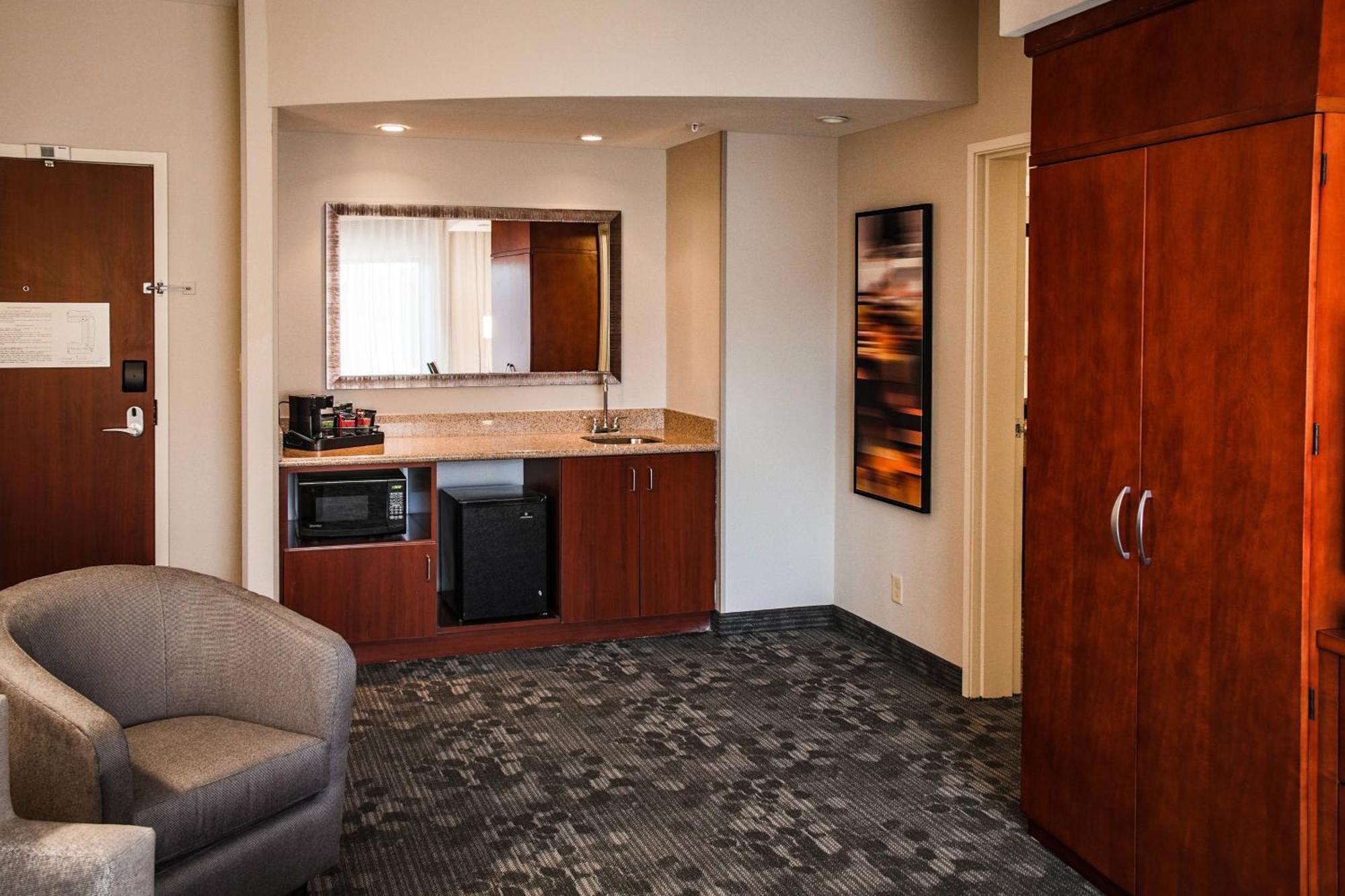 Courtyard By Marriott Norman Hotel Ngoại thất bức ảnh