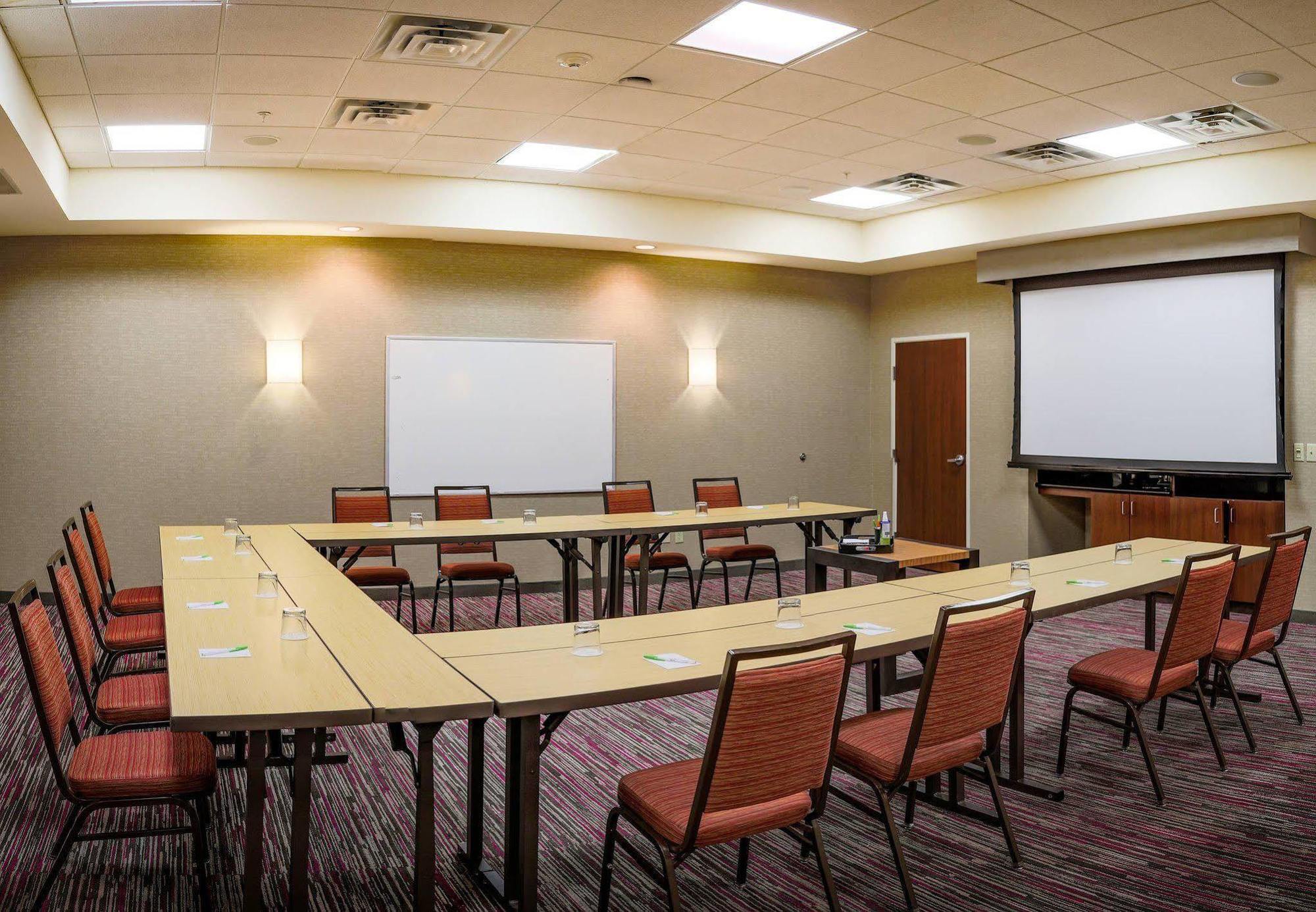 Courtyard By Marriott Norman Hotel Ngoại thất bức ảnh