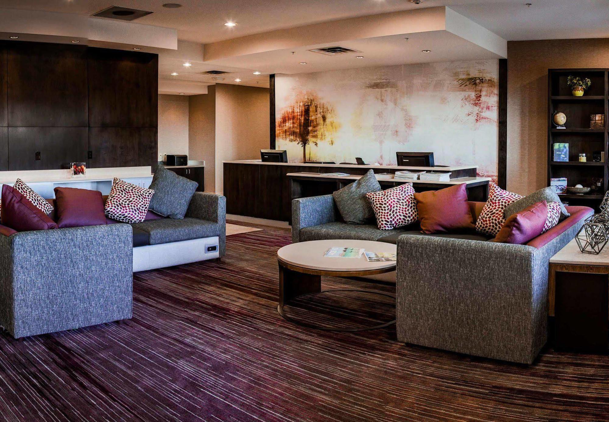 Courtyard By Marriott Norman Hotel Ngoại thất bức ảnh